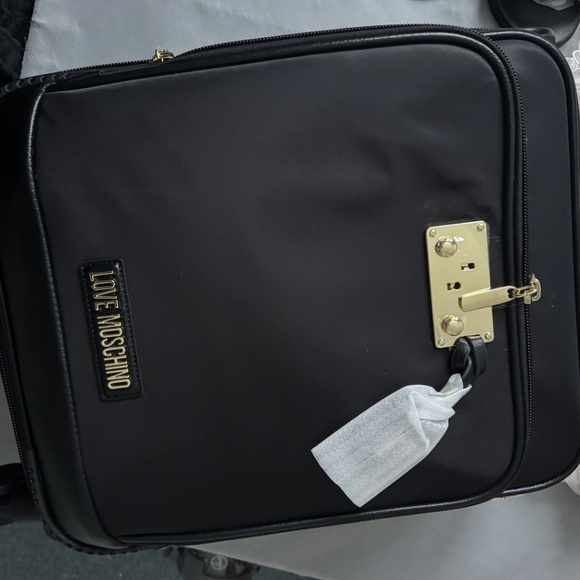 Brand new carry on luggage Love Moschino - Picture 7 of 13